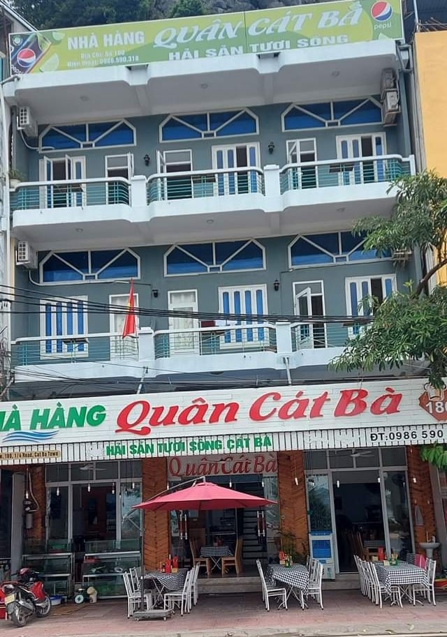 Nhà hàng Quân Cát Bà - hải sản ngon rẻ khi Du lịch Cát Bà, Hải Phòng 